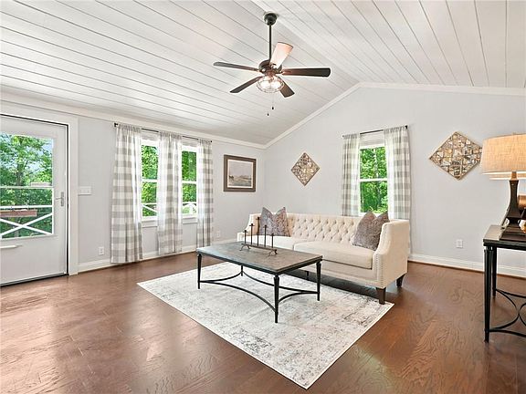 4th image of 129 Cline Valley Pl