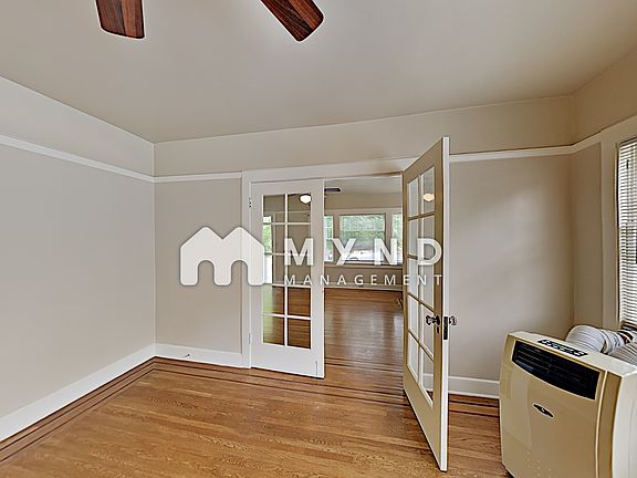 5th image of 942 35th St #942