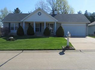 103 Green Forest Estates Dr, Saint Peters, MO 63376
