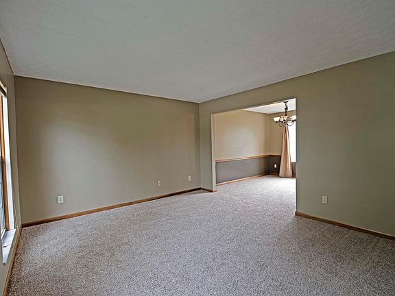 3rd image of 2649 Amberwick Pl