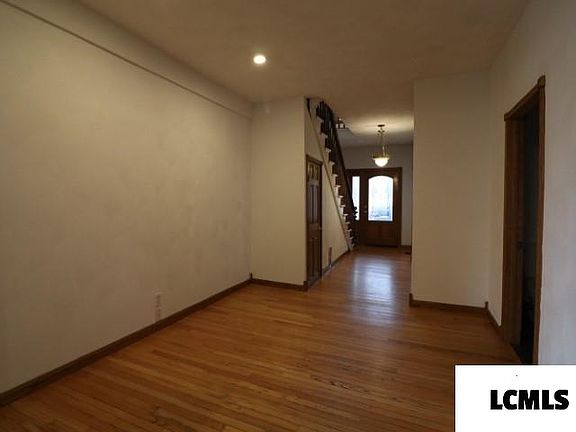 5th image of 129 Hennepin St