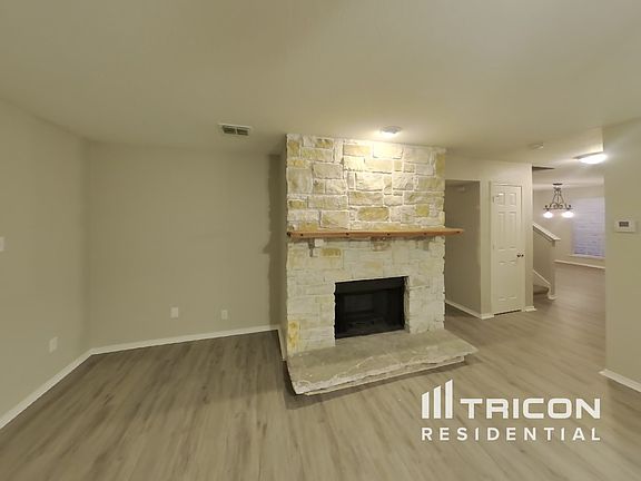 3rd image of 1628 Brice Dr