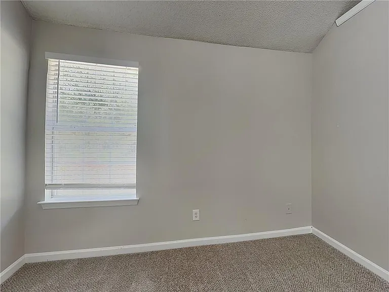 205 Oak Terrace Dr — Photo 14