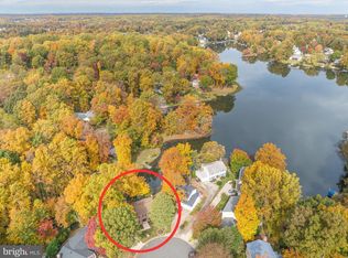 15976 Cove Ln, Dumfries, VA 22025