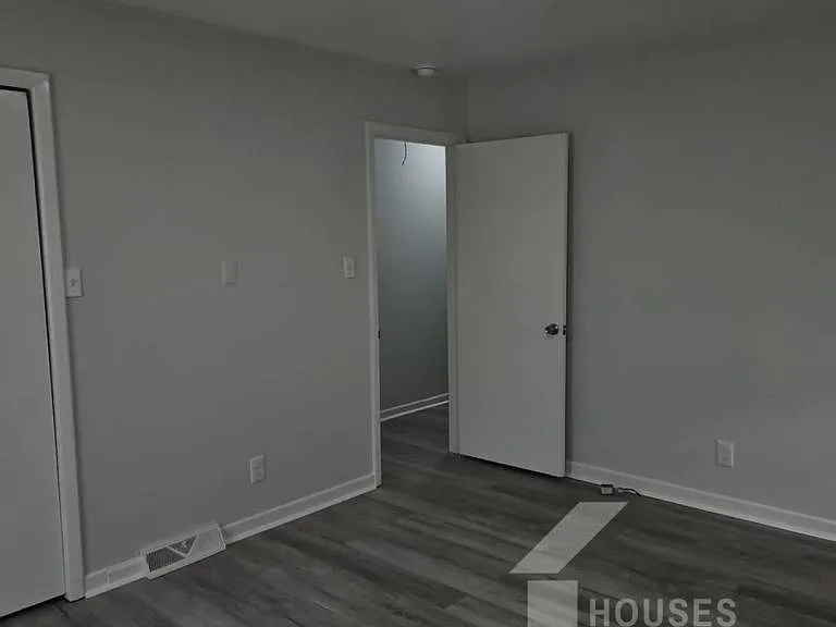 507 Garrett St — Photo 7