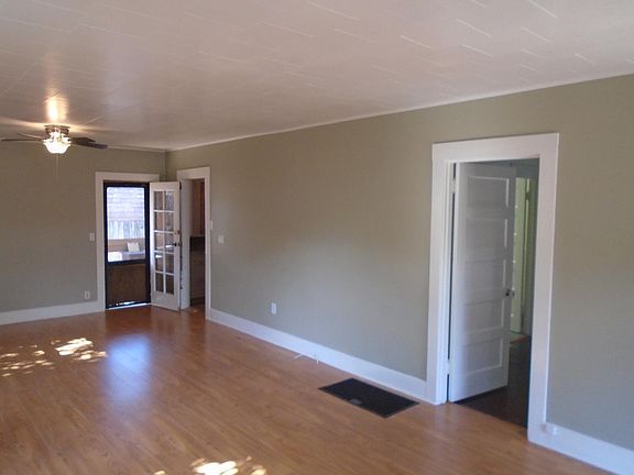 5th image of 825 Temple Ave