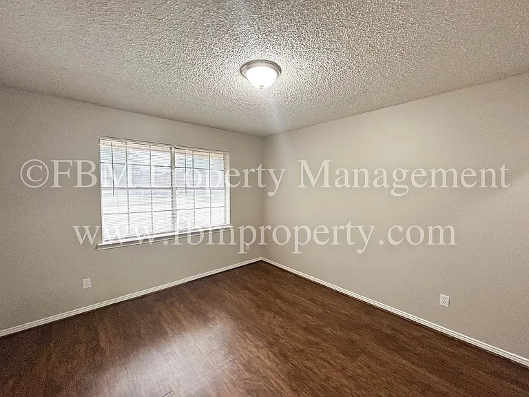 1603 S Hall St #A — Photo 9