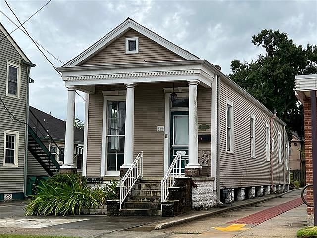 1st image of 720 Lafayette St