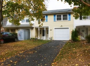 220 Willow Pond Way, Penfield, NY 14526