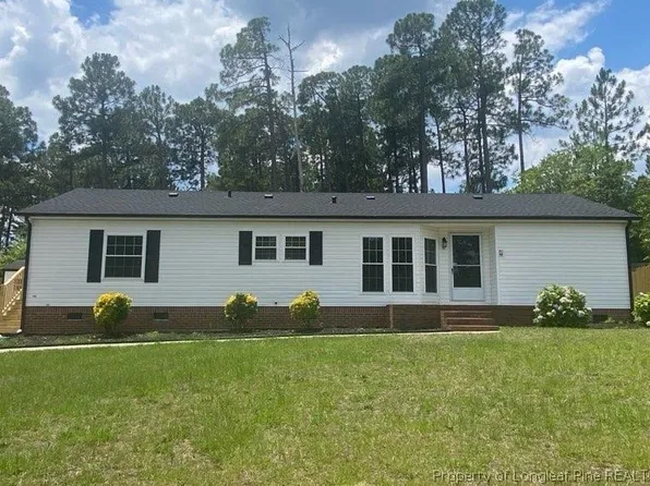 16 Pine Haven Dr, Sanford, NC 27332