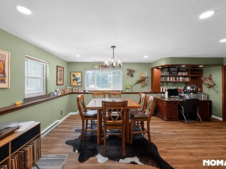 6913 Wolff St — Photo 22