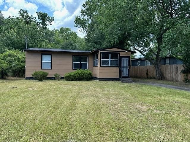 1st image of 5326 Mays Dr