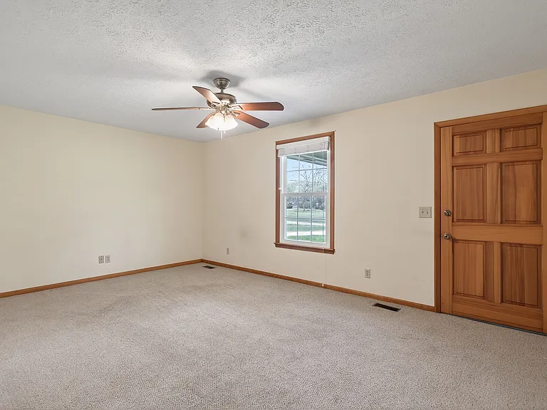 832 New Shackle Island Rd — Photo 7