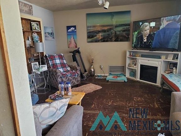 4th image of 809 E Wood Ave