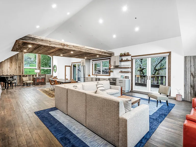 6568 Sonoma Mountain Rd — Photo 84