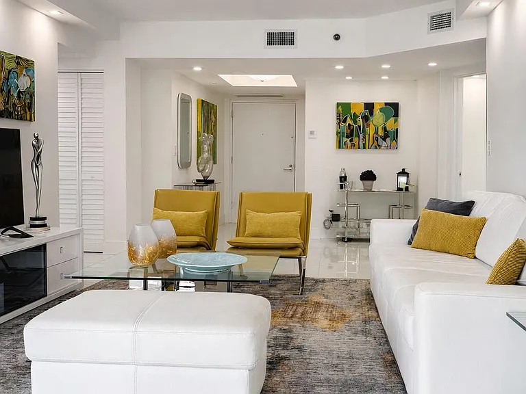 16425 Collins Ave #2514 — Photo 6