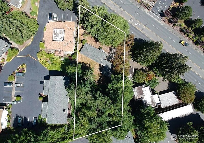 2nd image of 22910 Edmonds Way