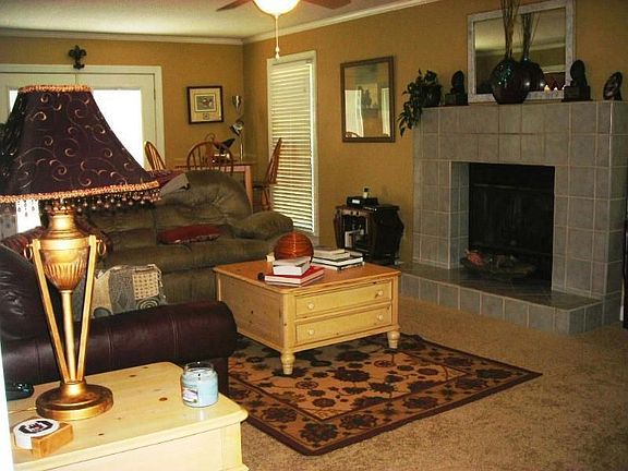 2nd image of 115 Heathwood Dr
