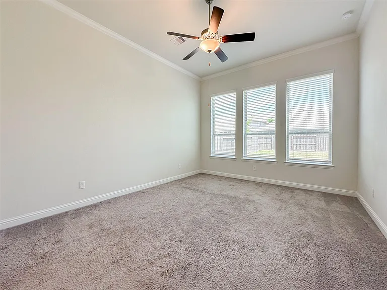 6710 Gallinas Way — Photo 12