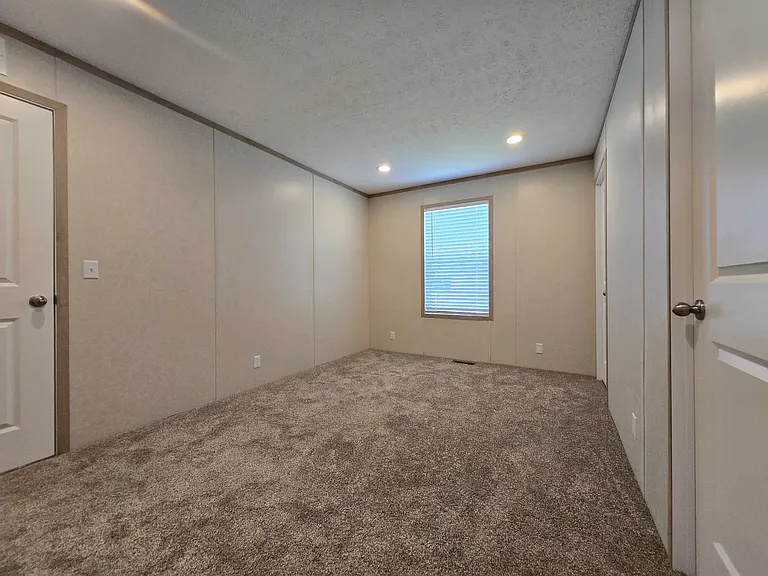 29800 Guilford Cir #109 — Photo 14