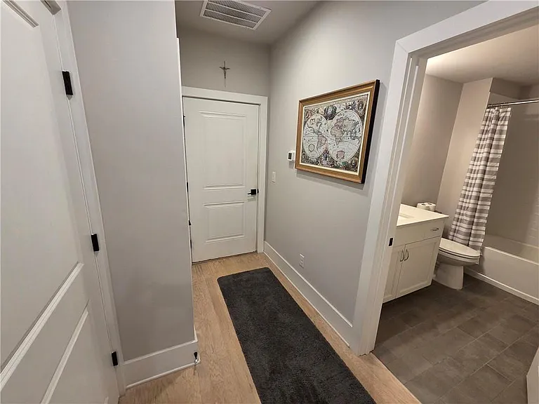 318 Gibson St SE — Photo 23