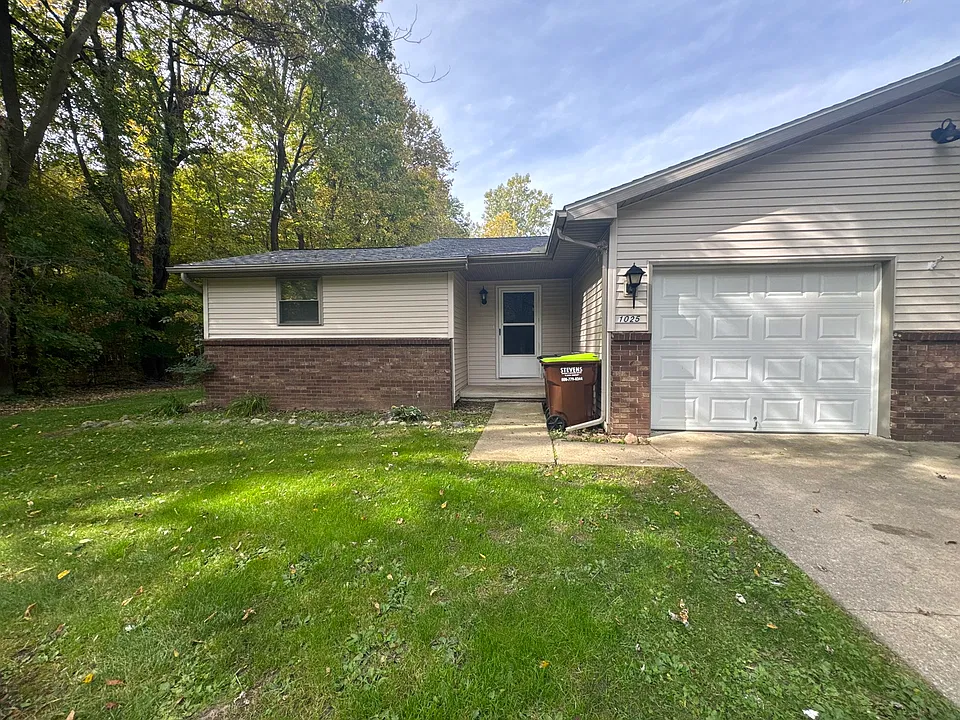 1025 Mill Hwy #1