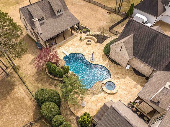 3rd image of 255 Ridgewood Dr
