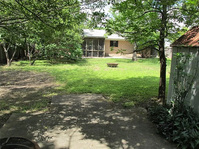 1213 S Meadows Dr — Photo 15