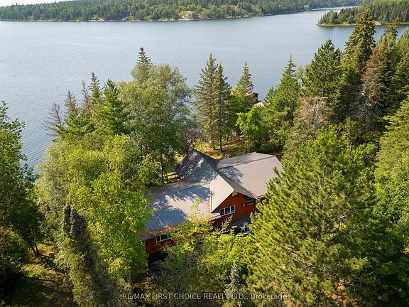 2nd image of S986 Winnipeg River Dr