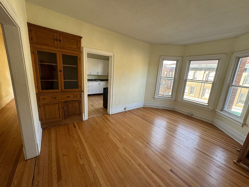1st image of 120 N Oak Park Ave APT 302