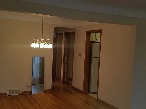 5th image of 20655 Country Club Dr