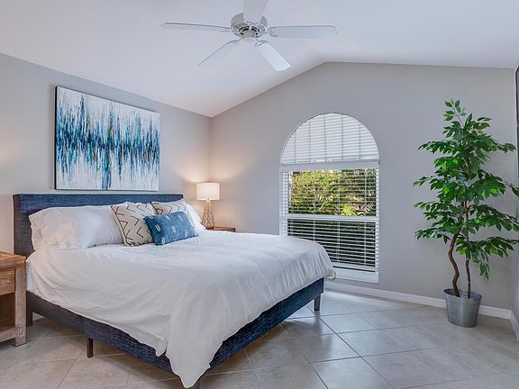 4th image of 1080 Tivoli Dr