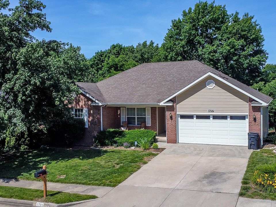 1st image of 1705 Apple Valley Ct