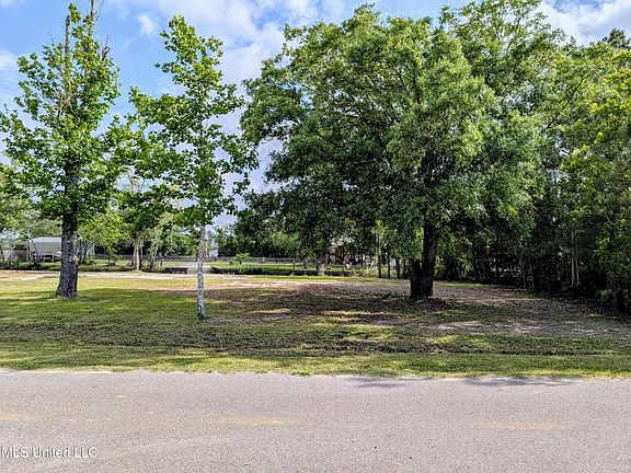 4th image of California St Lot 2-3