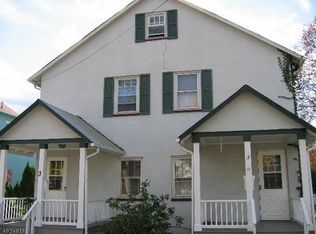 3 Holloway Pl #B, Morris Plains, NJ 07950