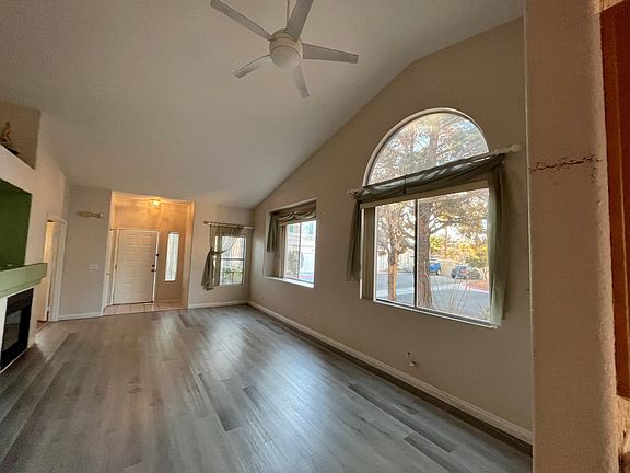 3rd image of 5279 Shasta Lake Way