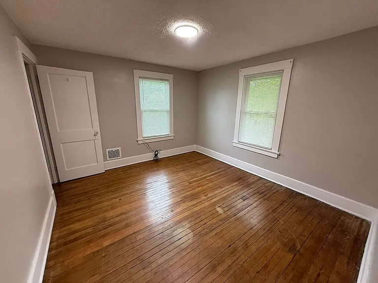 433 Norwood Ave — Photo 14
