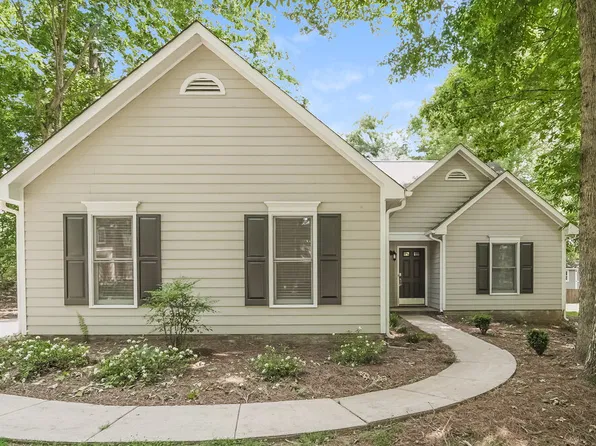 7722 Bridle Ct, Charlotte, NC 28216