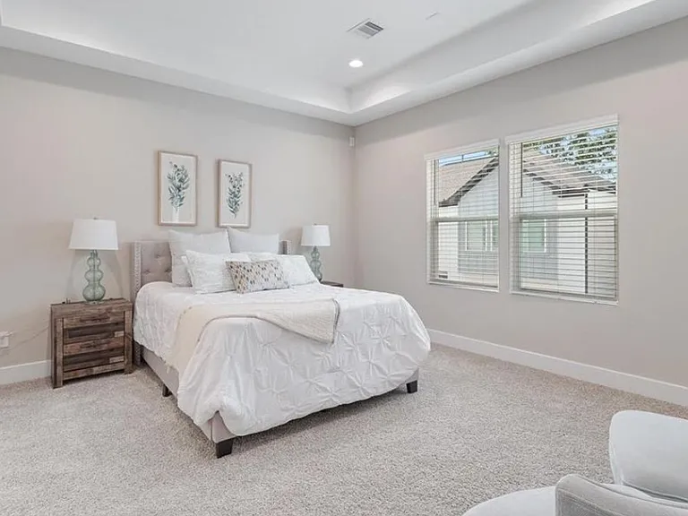2623 Huntington Creek Ln — Photo 14