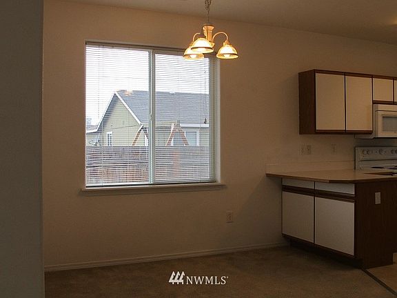 5th image of 704 N Penrose Street
