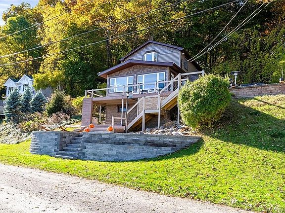 2nd image of 266 Bay Front Ln S