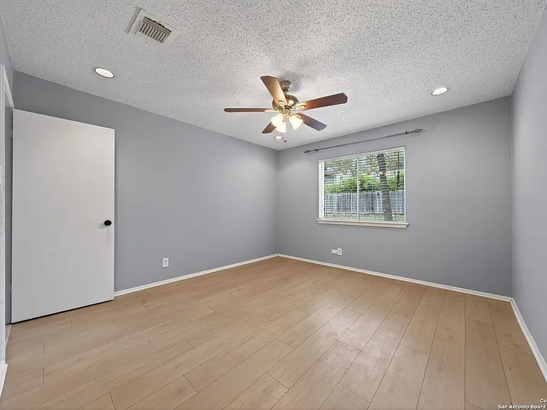 2415 Moss Ter — Photo 16