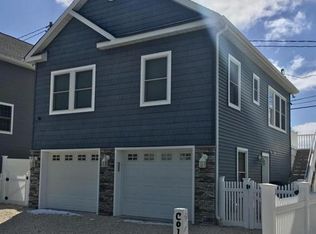 35 Colony Rd, Seaside Heights, NJ 08751