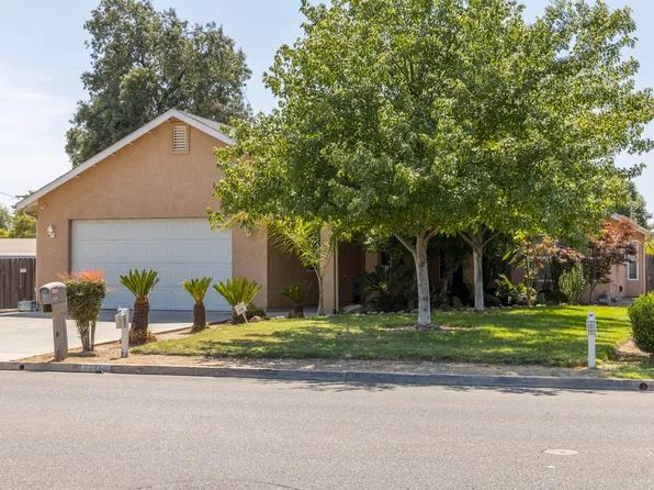 2231 S Chinowth Street, Visalia, CA 93277