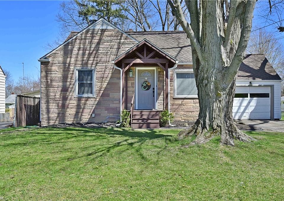 1st image of 233 Rosemont Ave