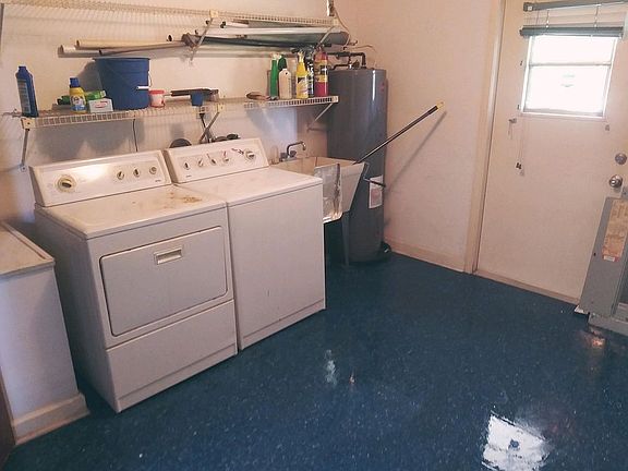 2nd image of 413 W Pine St