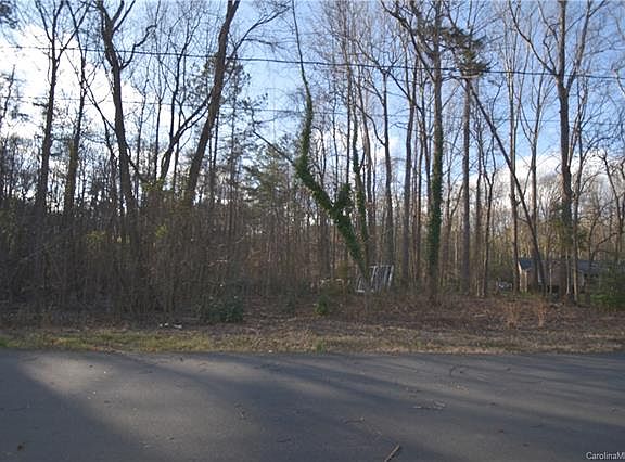 3rd image of 6701 Ludell Ln