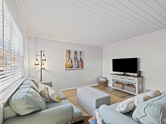 5th image of 1200 Shoreline Dr APT 310