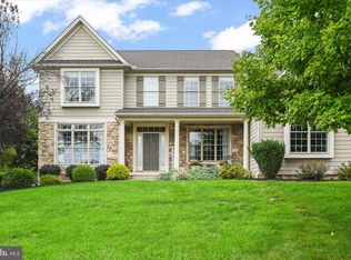 2146 Bernays Dr, York, PA 17404