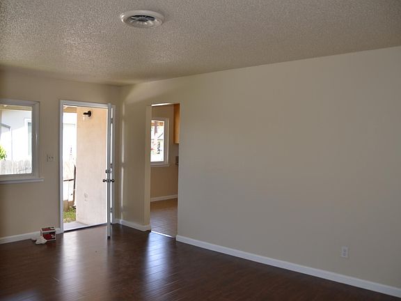 3rd image of 7804 Loucreta Dr #7804